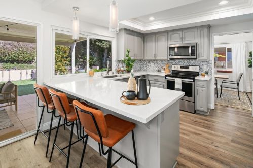 5335 Middleton Rd, San Diego, CA 92109-1525