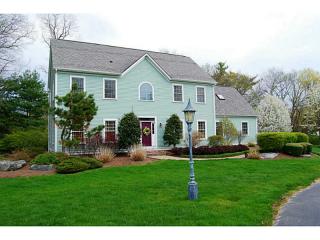 1 Jacobs Point Rd, Warren, RI 02885-4119