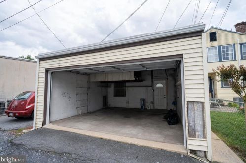 131 Ross St, Lancaster PA  17602-1926 exterior