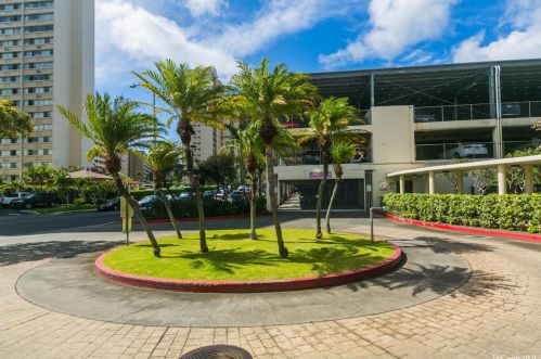 990 Ala Nanala St, Honolulu HI  96818-2967 exterior
