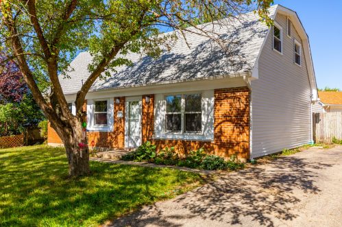 165 Gdn Dr, Lemont IL  60440-2668 exterior