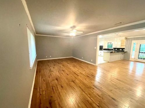 5926 Fairlane Dr, Austin TX  78757-4417 exterior