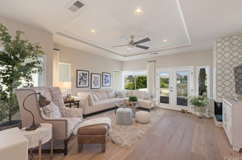 32 Tennis Villas Dr, Dana Point, CA 92629-4135