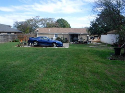 220 San Angelo Ave, Fort Worth TX  76126-2529 exterior