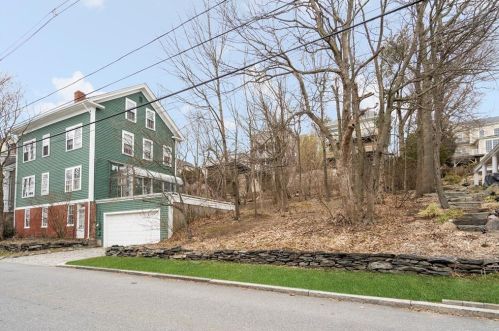 56 Pratt St, Providence, RI 02906-1450