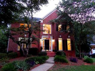 3971 Devon Oaks Dr, Marietta, GA 30066-2127