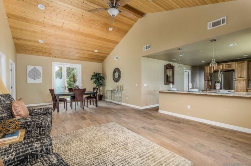 1084 Rock Springs Rd, San Marcos, CA 92069-2013