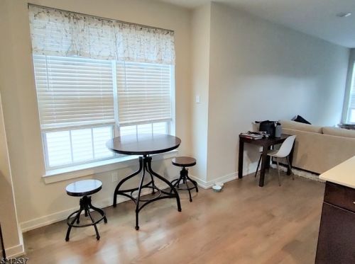 118 Sowers Dr, Hackettstown NJ  07840-7627 exterior