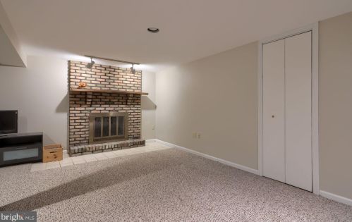 3236 Randy Rd, Lancaster PA  17601-1408 exterior