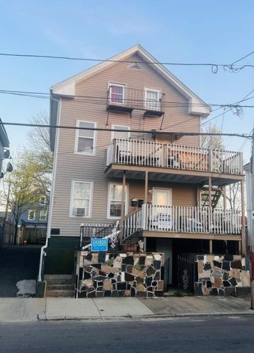 126 Eastwood Ave, Providence, RI 02909-4409