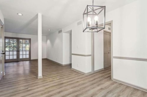 74 Montre Sq, Atlanta GA  30327-4044 exterior