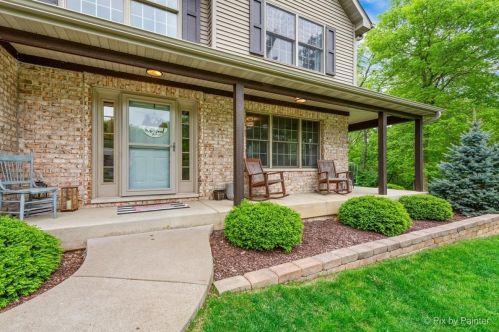 3404 Sherwood Forest Dr, Spring Grove, IL 60081-9673