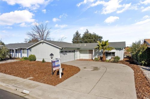 113 Mckinley Cir, Vacaville, CA 95687-3301