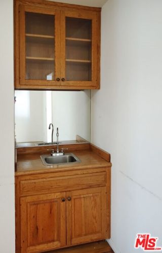 1034 18th St, Santa Monica, CA 90403-4452