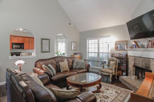 122 Laurel Oaks Ln, Jefferson GA  30549-5554 exterior