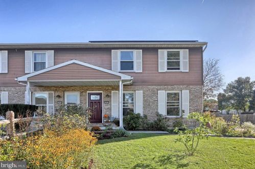 1891 Esther Dr, Carlisle PA  17013-1086 exterior