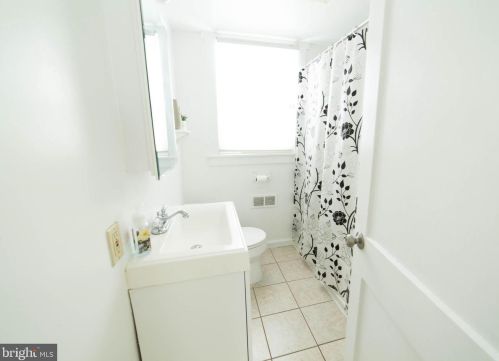 332 Stevens Ave, Lancaster PA  17602-3761 exterior