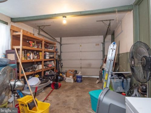 2106 Lyndell Dr, Lancaster PA  17601-5728 exterior