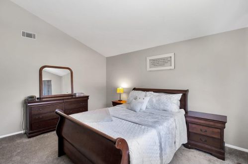 39810 Amberley Cir, Temecula CA  92591-7007 exterior