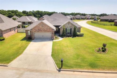 2001 Lantana Cir, Shawnee, OK 74804-3210
