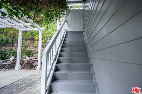 1463 Beaudry Blvd, Glendale CA  91208-1707 exterior