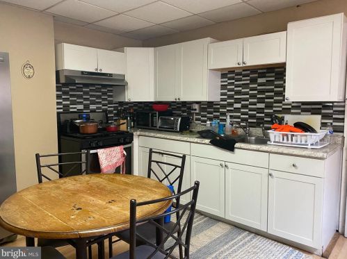 135 Virginia Ave, Trenton, NJ 08611-2713