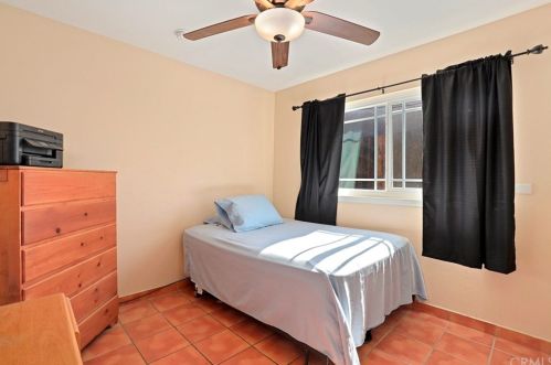 6010 Kitty Hawk Dr, Riverside CA  92504-1422 exterior