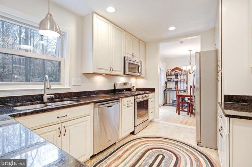 8634 Langport Dr, Springfield VA  exterior