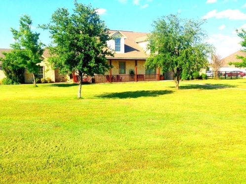 454 Cattlebaron Parc Dr, Fort Worth TX  76108-9270 exterior