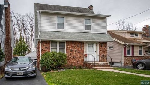 55 Montclair Ave, Nutley, NJ 07110-1123