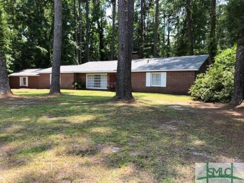 107 10th St, Rincon, GA 31326-9324