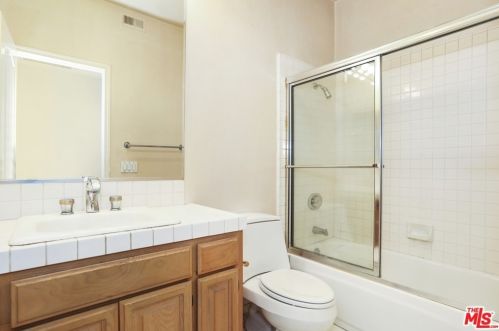 889 Calle Amable, Glendale CA  91208-3058 exterior