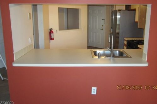 92 Quartz Ln, Paterson NJ  07501-3348 exterior