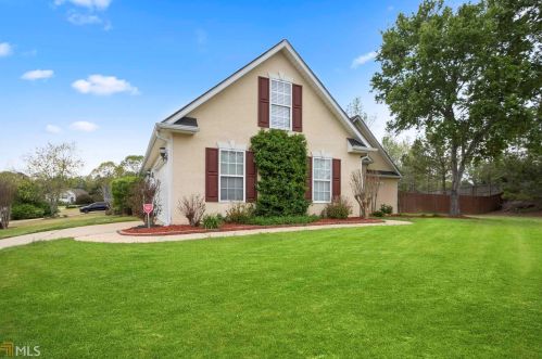 10 Creekside Ct, Porterdale, GA 30016-8949