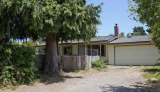 1757 Vine Ave, Mckinleyville, CA 95519-3892