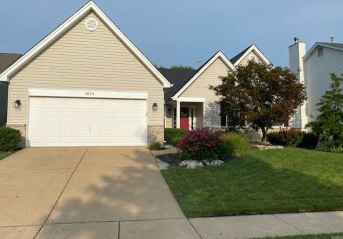1674 Summit Terrace Ct, Fenton, MO 63026-3278