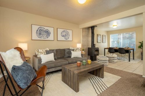 13505 Moraine Rd, Truckee CA  96161-3841 exterior