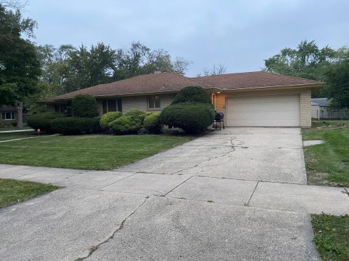 14643 State St, Dolton, IL 60419-1514