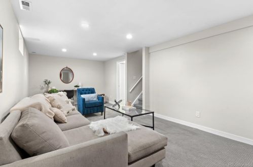 1310 Bates Pkwy, Englewood CO  80113-1761 exterior