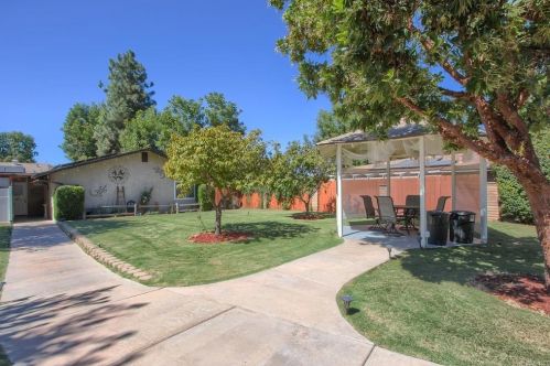 9521 Los Coches Rd, Lakeside, CA 92040-4613
