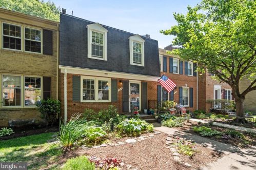 5269 Bradgen Ct, Springfield VA  22151-3505 exterior