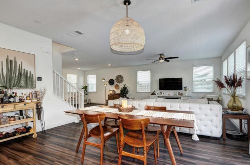 9979 Asilomar Ln, Elk Grove CA  95757-2549 exterior