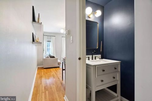 503 22nd St, Philadelphia PA  19146-1256 exterior