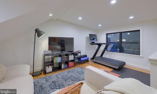 330 Mary St, Lancaster PA  17603-3328 exterior