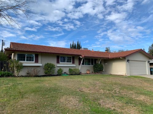 5313 Valonia St, Fair Oaks, CA 95628-3815