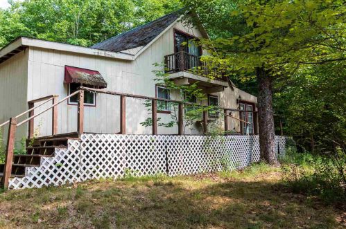 7 Bender Ln, Alton, NH 03809-4714