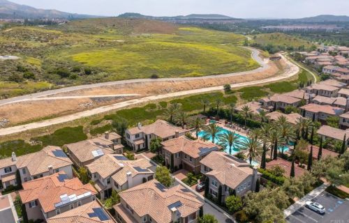 105 Coyote Brush, Irvine CA  92618-8873 exterior