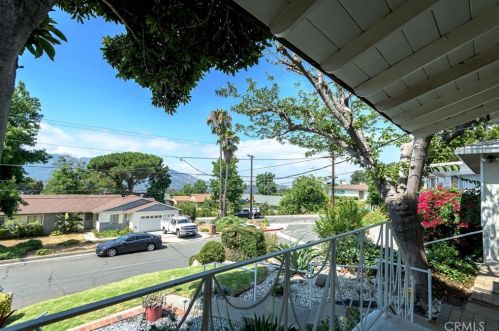 3451 Mevel Pl, Glendale CA  91214-1141 exterior