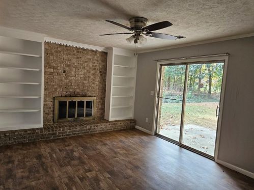 4882 Happy Hollow Rd, Atlanta GA  30360-1672 exterior