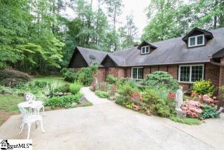 425 Autumn Ln, Belton, SC 29627-8714